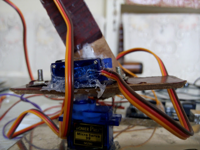 arm RoboticArm,Servo,potentiometer