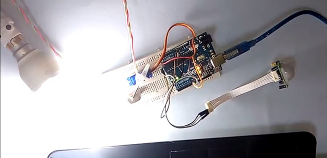 Home Automation using Pir Motion Sensor and Arduino uno In hindi 